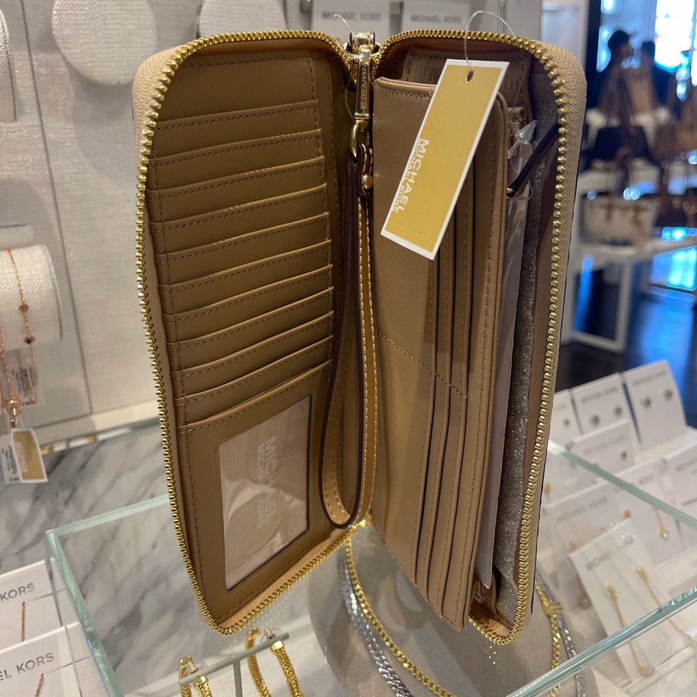 MICHAEL KORS Jet Set Lg Metallic Logo Debossed Continental Wallet Wristlet Phone - Picture 15 of 16